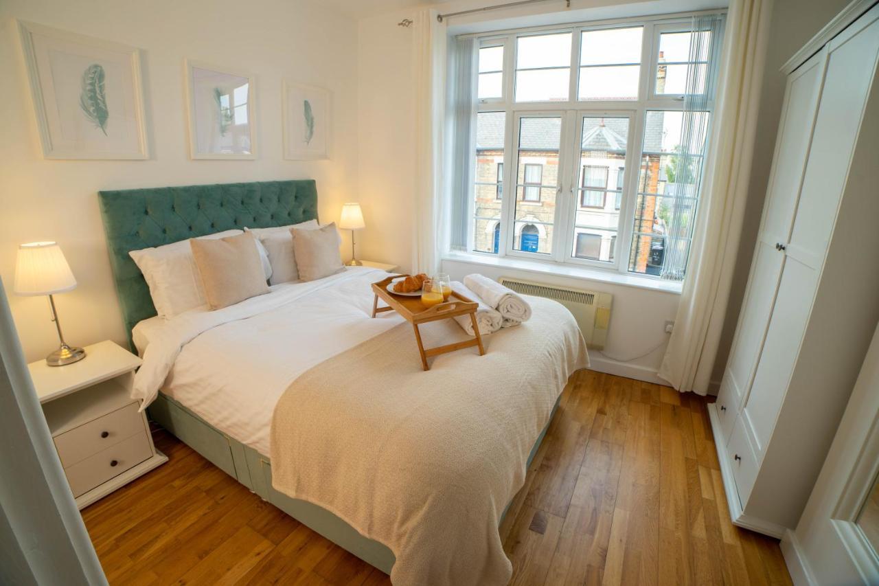 Vibrant City Centre - King Bed, Entire Apartment Cambridge  Exterior photo